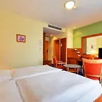 ホテル Filipinum 3*