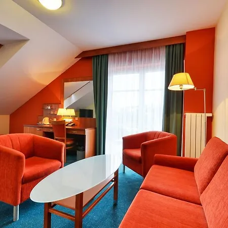 Filipinum Hotel 3*